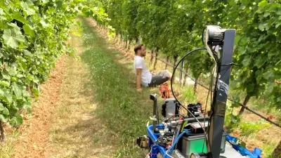 Imaging-Radarsystem  von Bosch Engineering gezeigt in Weinberg.  Der nächste Schritt auf dem Weg zu automatisierten Landmaschinen