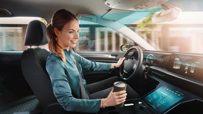 Smart occupant monitoring camera system (OMC) for reliable identification of drivers, increased comfort, and greater safety.