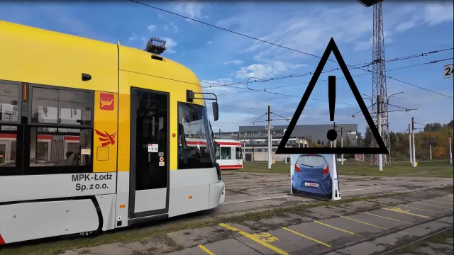 Tram forward collision warning